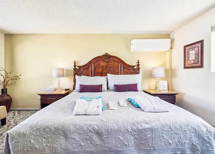 Lido Palms Resort And SpaSpa Hotel